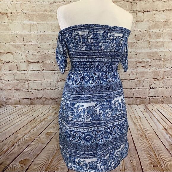 Everly off the shoulder bandeau dress - Picture 2 of 5